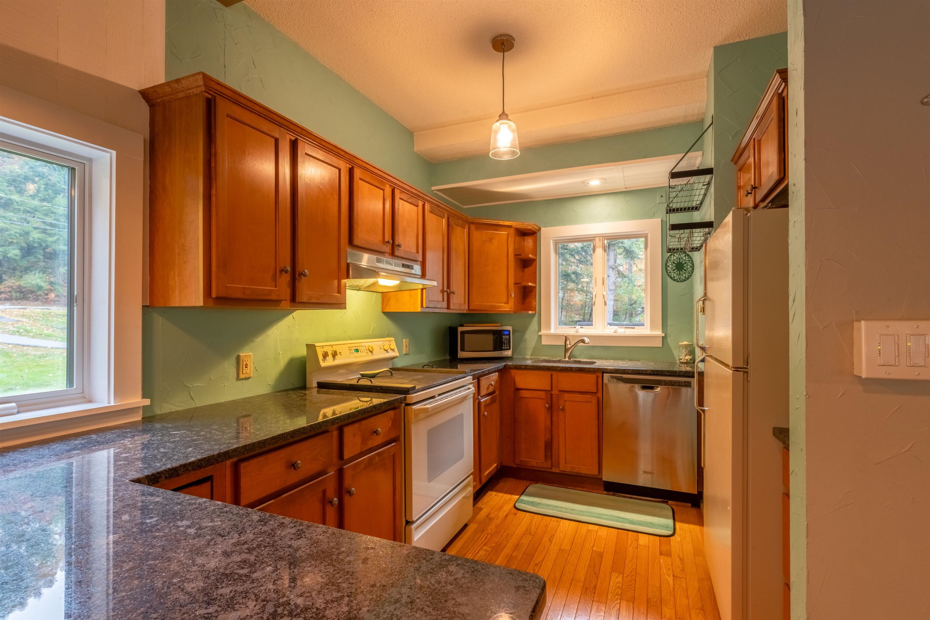 1163 Baker Turn, Unit 2E Hartford, VT 05059 - Photo 9 of 24