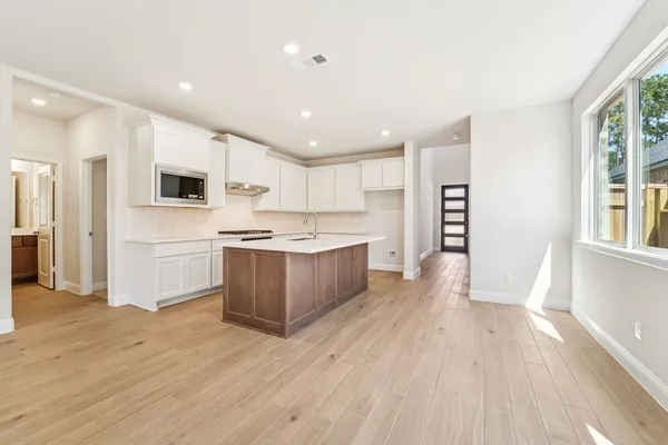 $398,990 | 16538 Cub Creek, Conroe, TX 77302