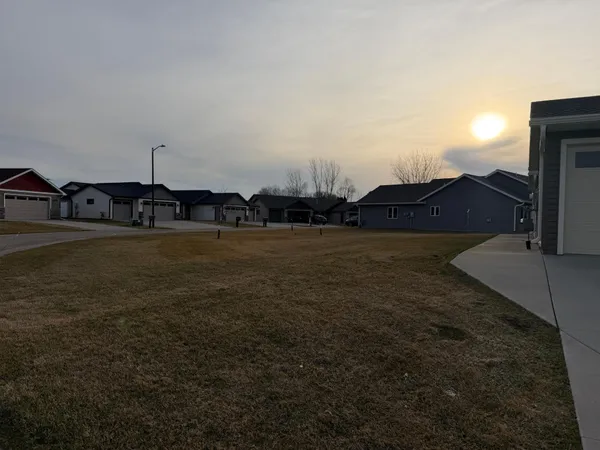 $359,900 | 147 Highlands Circle, Zumbrota, MN 55992