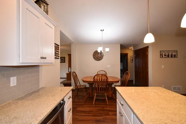 $359,900 | 147 Highlands Circle, Zumbrota, MN 55992