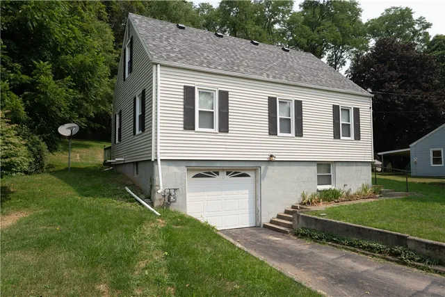 $125,700 | 28 Angelica Street, Almond, NY 14804