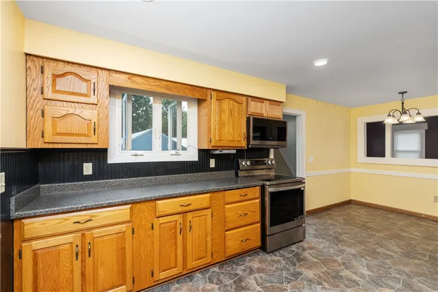 $125,700 | 28 Angelica Street, Almond, NY 14804