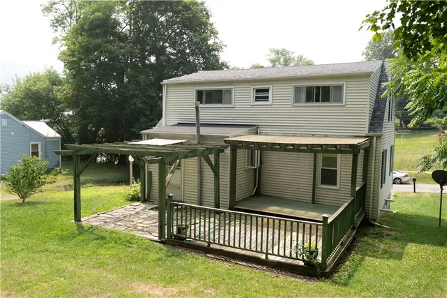 $125,700 | 28 Angelica Street, Almond, NY 14804