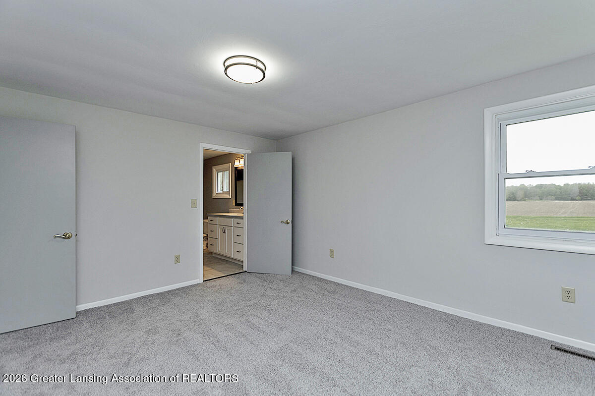 4404 West Columbia Road Mason, MI 48854 - Photo 13 of 29 10