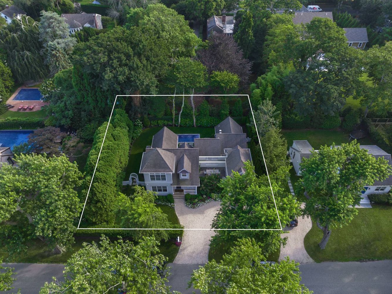 61 Dayton Lane East Hampton, NY 11937 - Photo 18 of 20 Property