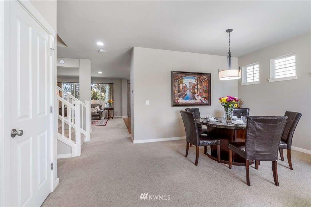 4800 Northeast 3rd Place Renton, WA 98059 - Photo 3 of 21