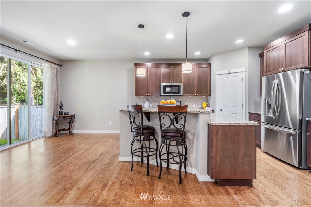 4800 Northeast 3rd Place Renton, WA 98059 - Photo 4 of 21