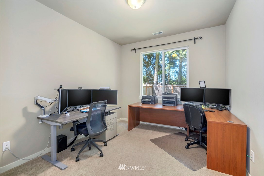 4800 Northeast 3rd Place Renton, WA 98059 - Photo 8 of 21