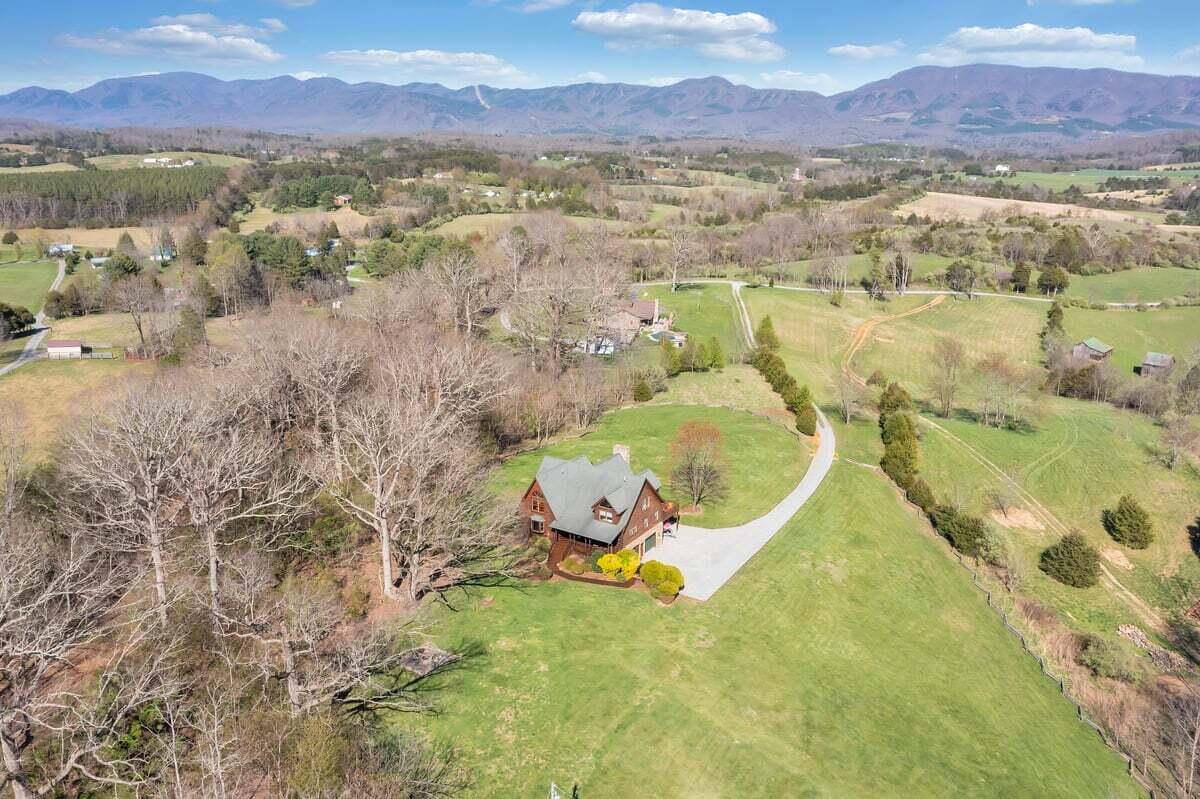 621 Spreading Spring Road Buchanan, VA 24066 - Photo 6 of 100 DJI_0302