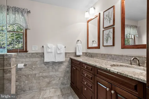 $739,900 | 39 Cochise Circle, Medford Lakes, NJ 08055