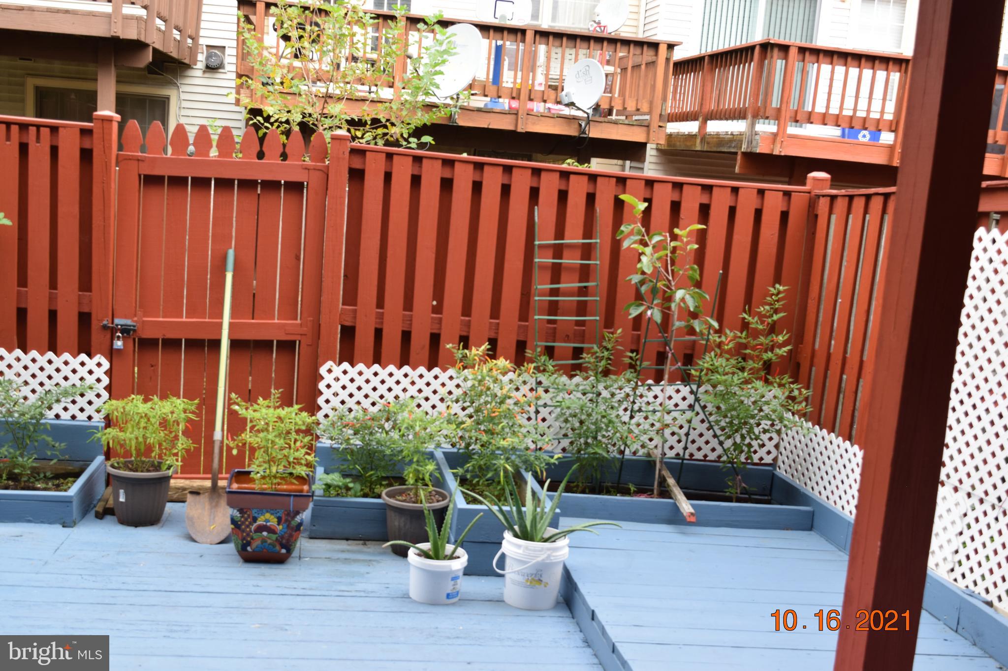 6352 Pendleton Place Centreville, VA 20121 - Photo 29 of 33