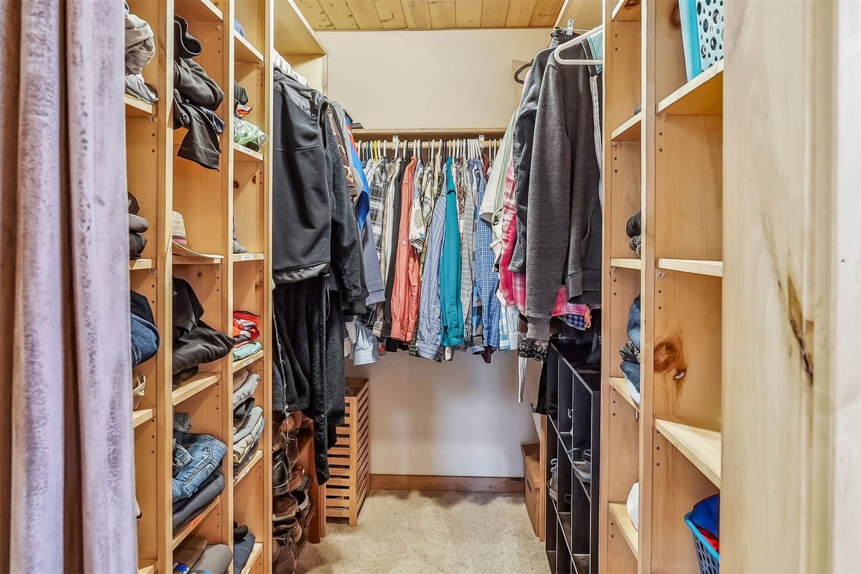 57 L Road Silverthorne, CO 80498 - Photo 15 of 38 Walk in closet with carpet flooring