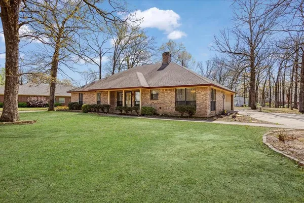 $350,000 | 225 Red Oak Lane, Powderly, TX 75473