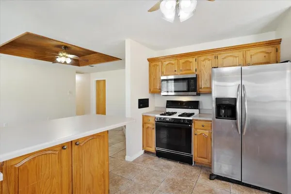 $350,000 | 225 Red Oak Lane, Powderly, TX 75473