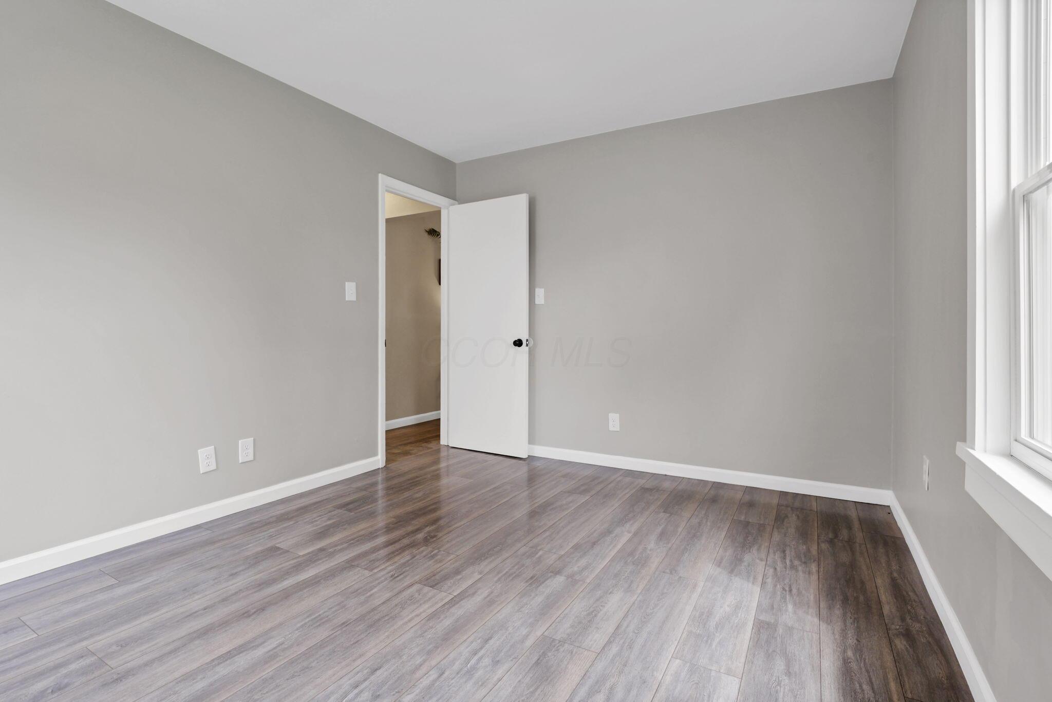 3717 Eisenhower Road Columbus, OH 43224 - Photo 16 of 26 16-web-or-mls-0N4A3195