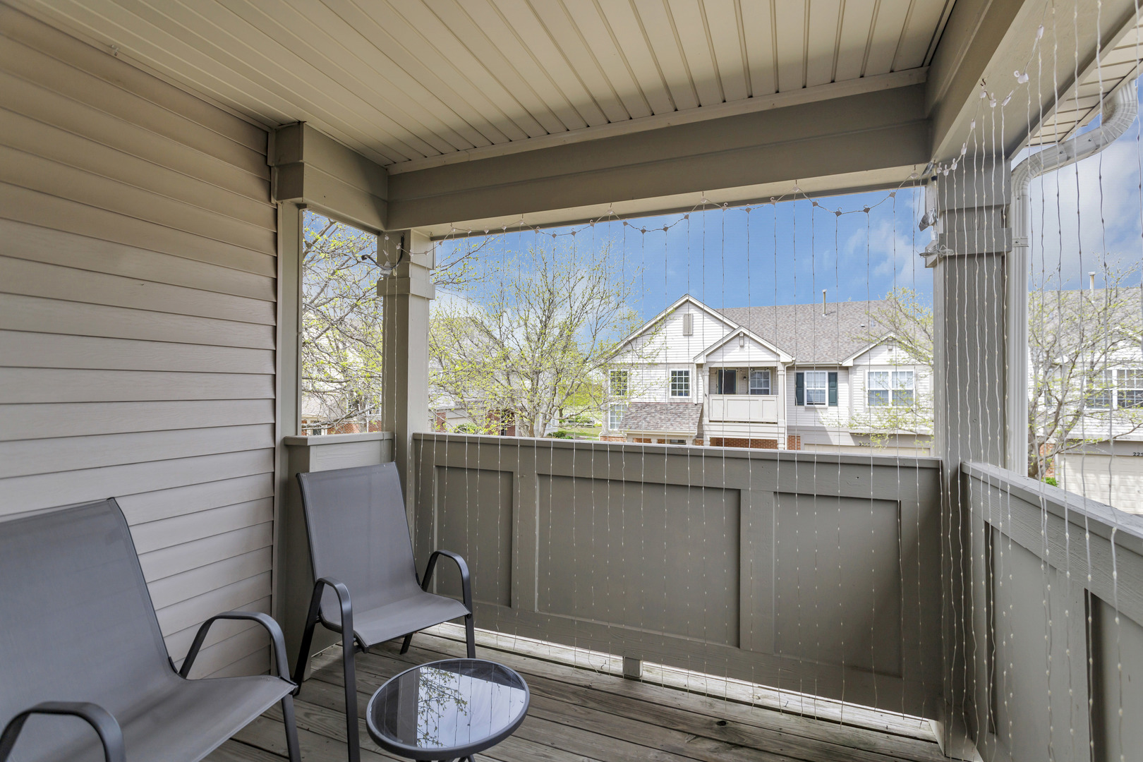 2262 Rockefeller Drive Geneva, IL 60134 - Photo 4 of 25 a room with furniture and window