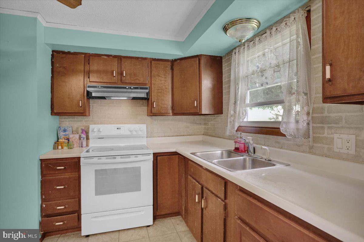 996 Valley Road Quarryville, PA 17566 - Photo 12 of 31 Gallery Image 12
