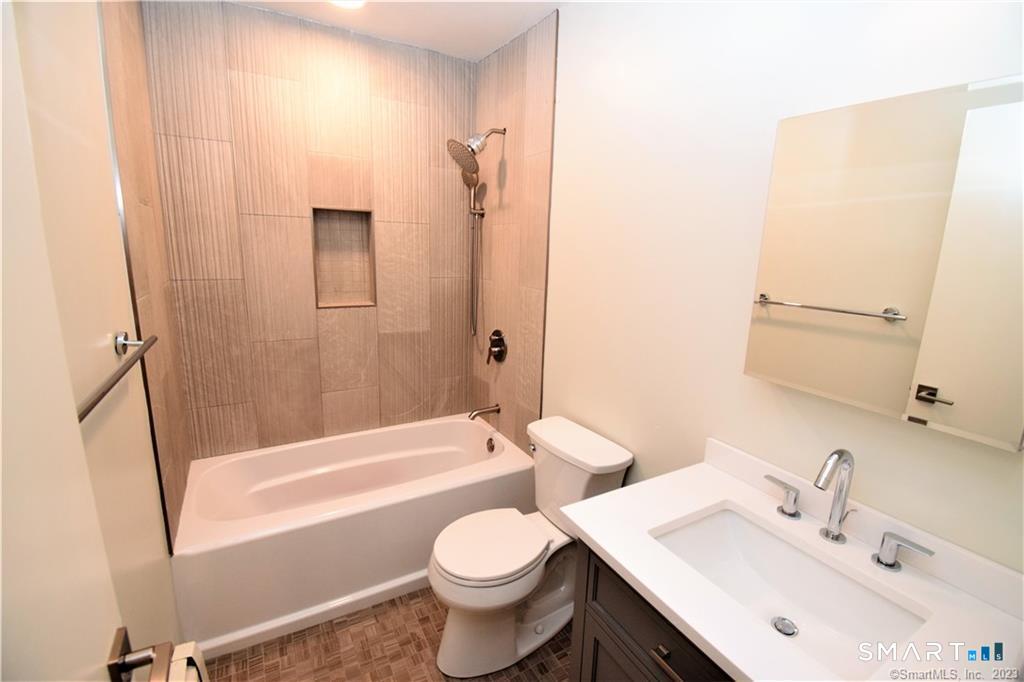 10 Paper Mill Road, Unit B Killingworth, CT 06419 - Photo 8 of 16