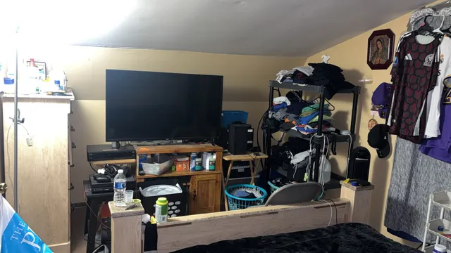 a room with lot of gym equipment