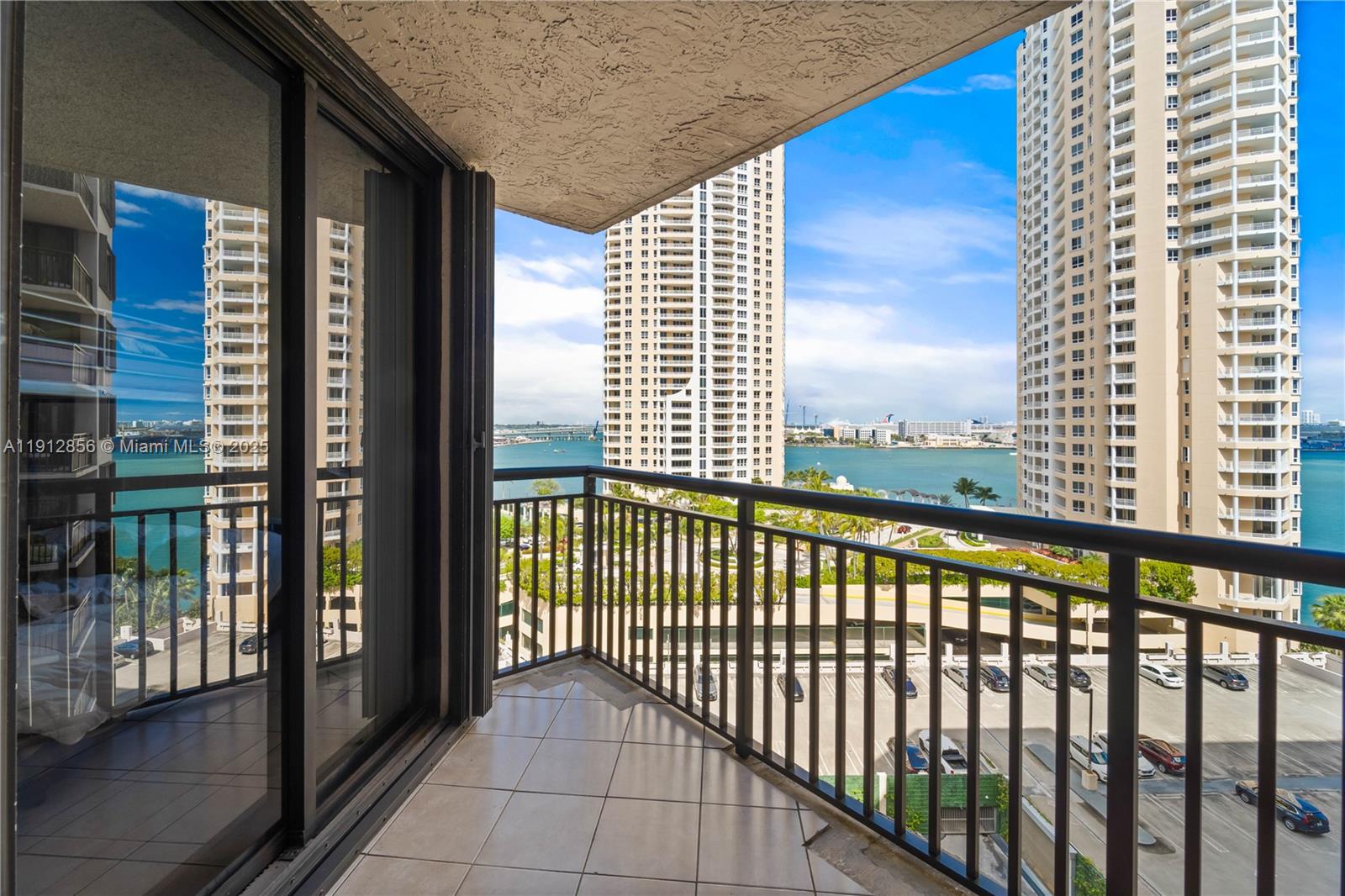 540 Brickell Key Drive, Unit 1406 Miami, FL 33131 - Photo 16 of 37