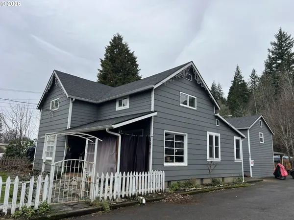 $1,130,000 | 133 Northwest Alder Street, Mill City, OR 97360