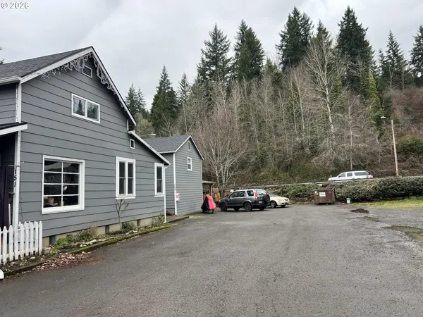 $1,130,000 | 133 Northwest Alder Street, Mill City, OR 97360