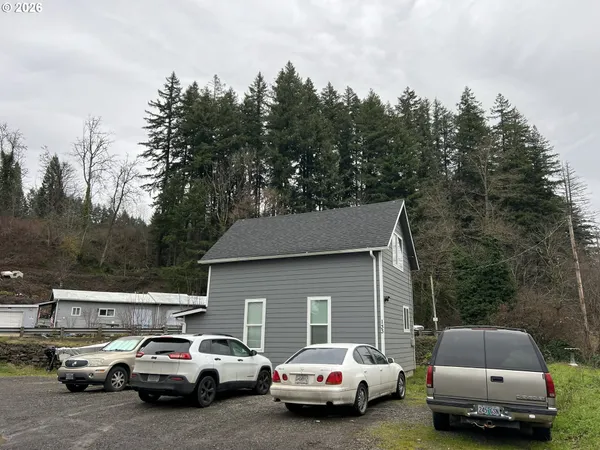 $1,130,000 | 133 Northwest Alder Street, Mill City, OR 97360
