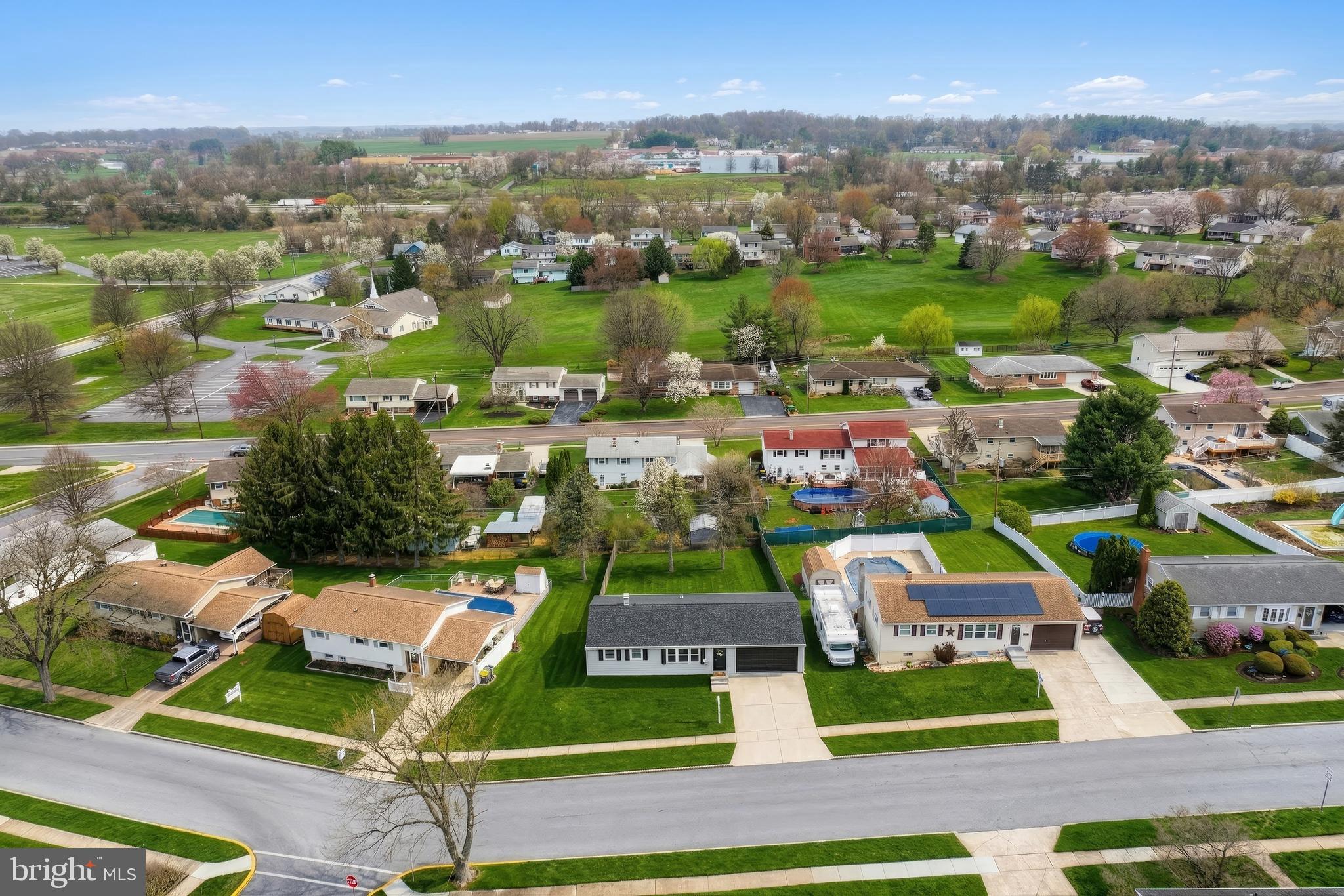 11 Faye Road Middletown, PA 17057 - Photo 3 of 35