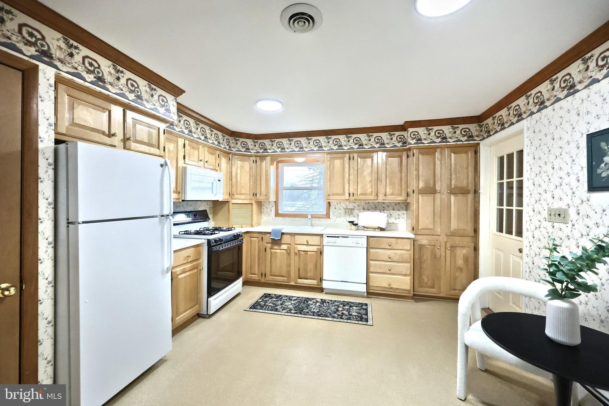 11 Faye Road Middletown, PA 17057 - Photo 5 of 35