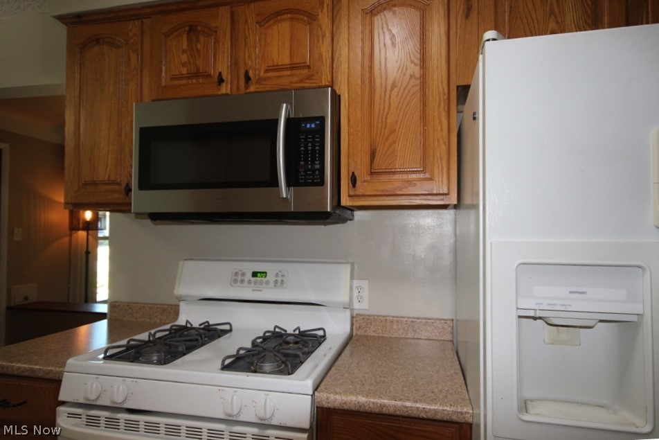 10610 Windham Road Parma, OH 44130 - Photo 9 of 25