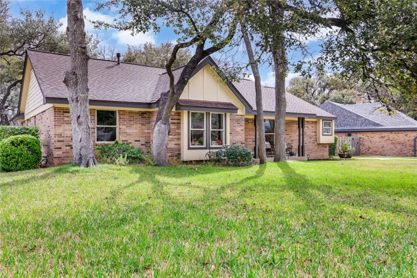 $939,000 | 6905 Treaty Oak Circle, Austin, TX 78749