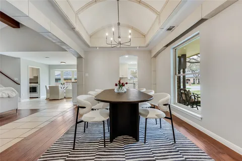 $939,000 | 6905 Treaty Oak Circle, Austin, TX 78749