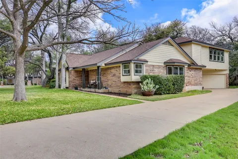 $939,000 | 6905 Treaty Oak Circle, Austin, TX 78749