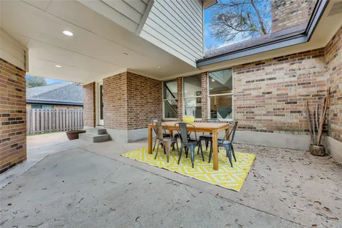 $939,000 | 6905 Treaty Oak Circle, Austin, TX 78749