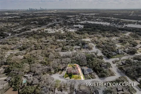 $939,000 | 6905 Treaty Oak Circle, Austin, TX 78749