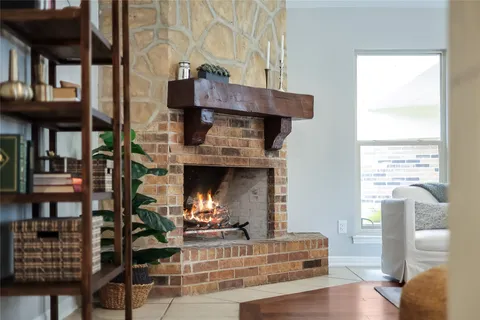 $939,000 | 6905 Treaty Oak Circle, Austin, TX 78749