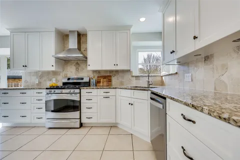 $939,000 | 6905 Treaty Oak Circle, Austin, TX 78749