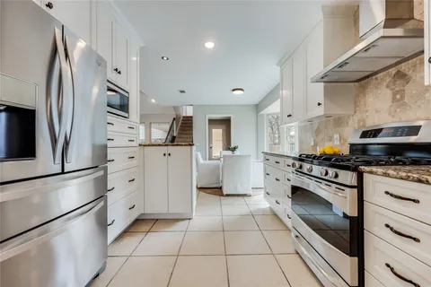 $939,000 | 6905 Treaty Oak Circle, Austin, TX 78749