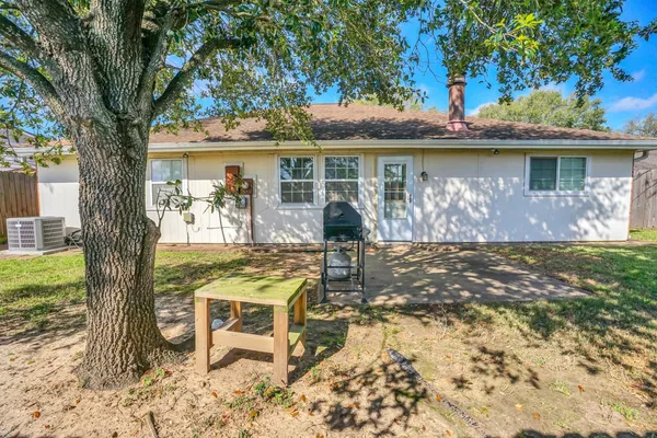 $262,900 | 2310 Keyhole Lane, Houston, TX 77084