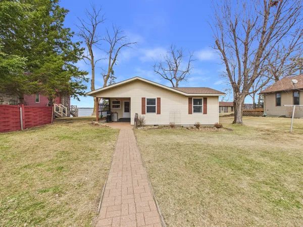 $525,000 | 30602 440th Street, Melrose, MN 56352