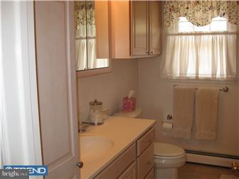 963 Jefferis Bridge Road West Chester, PA 19382 - Photo 9 of 11 Bathroom