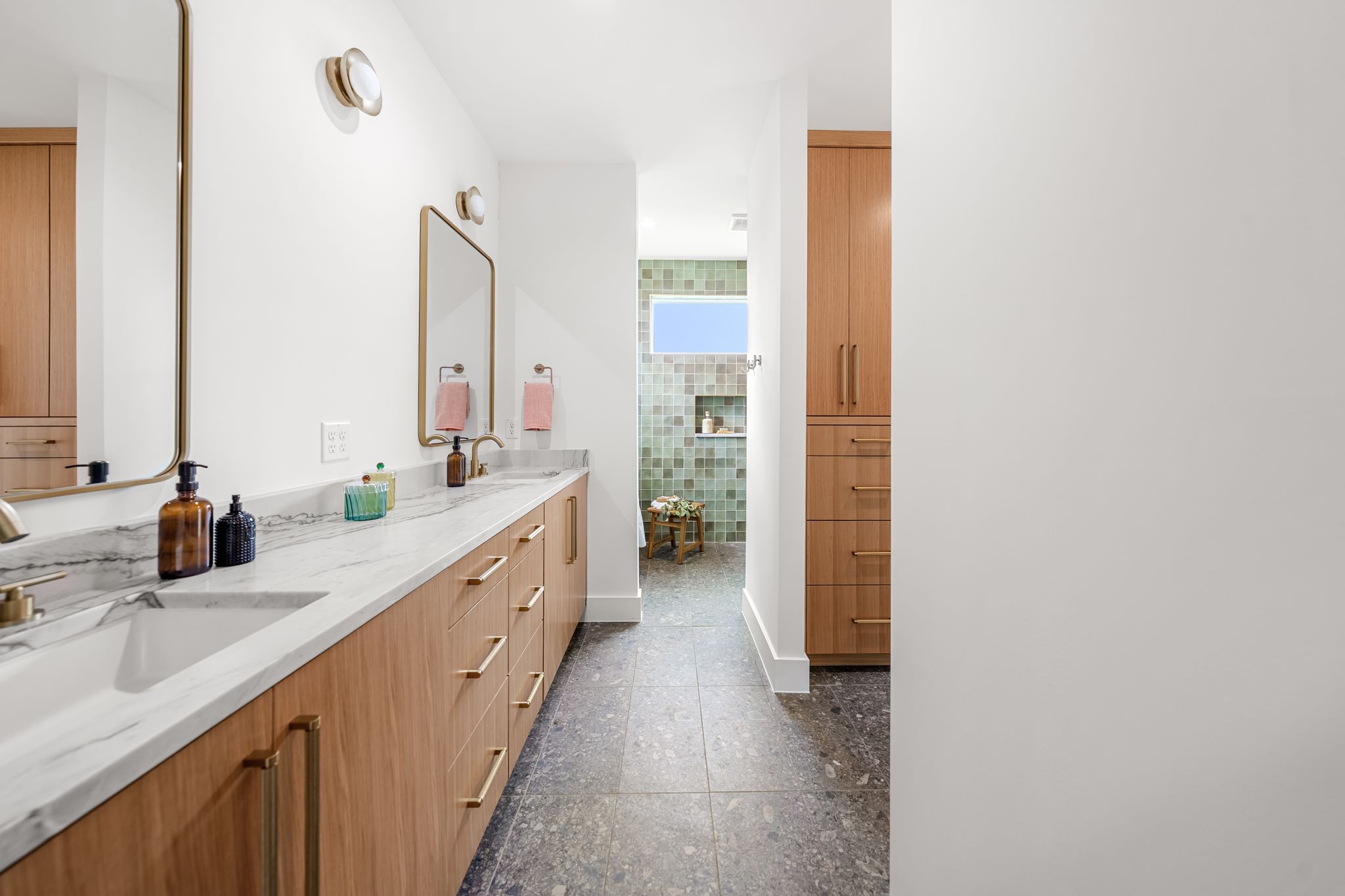 1703 Miami Drive Austin, TX 78733 - Photo 23 of 35 Bathroom