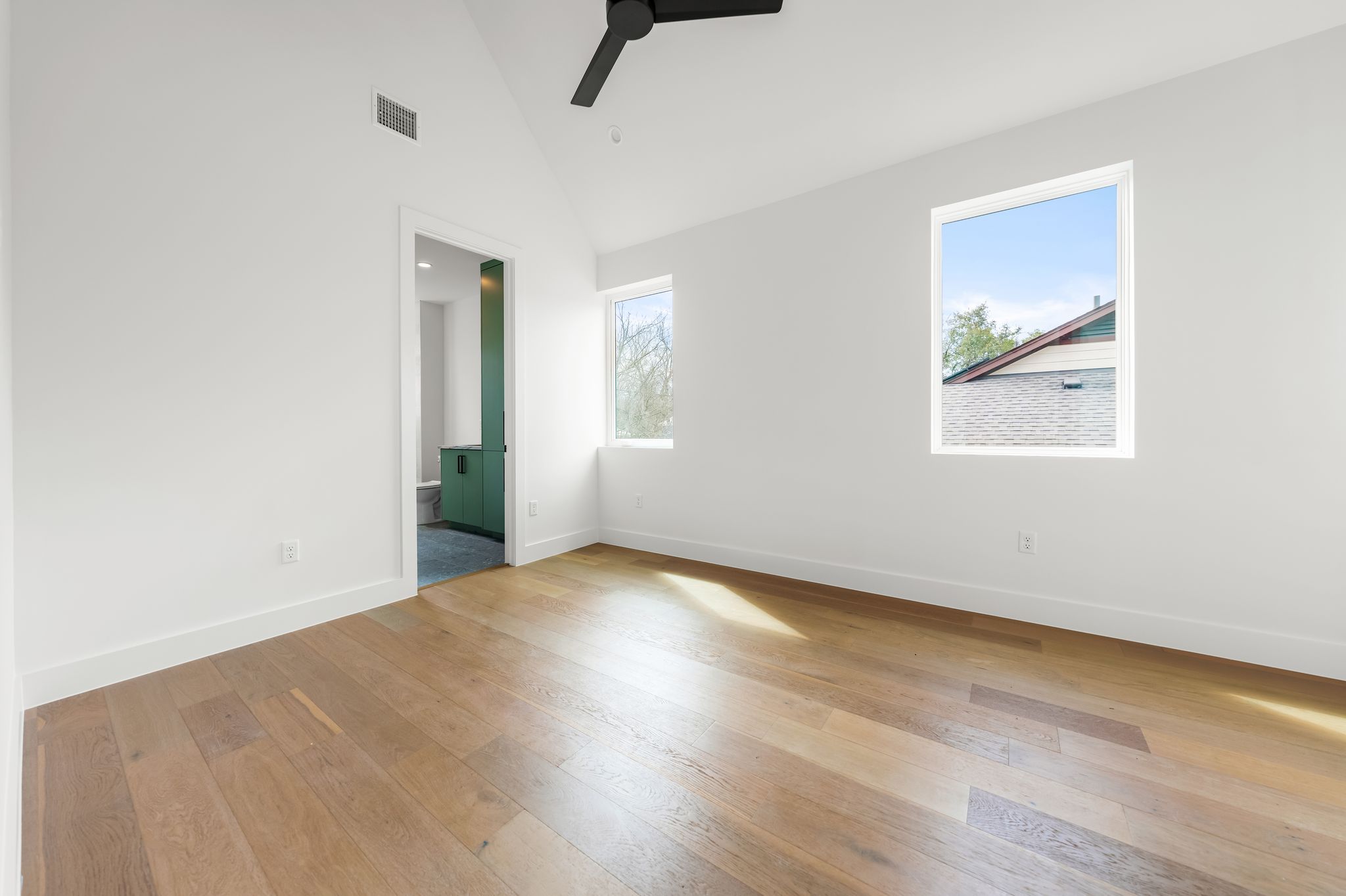 1703 Miami Drive Austin, TX 78733 - Photo 28 of 35 Bedroom #2 with ensuite bathroom