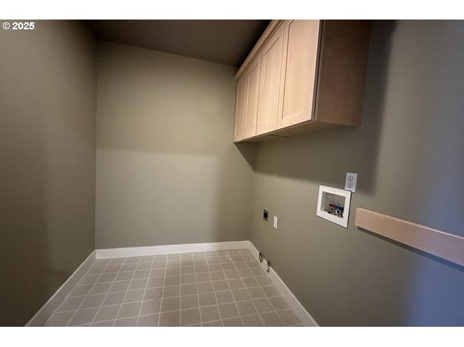 1505 Northeast Village Street Fairview, OR 97024 - Photo 14 of 33 a view of an empty room