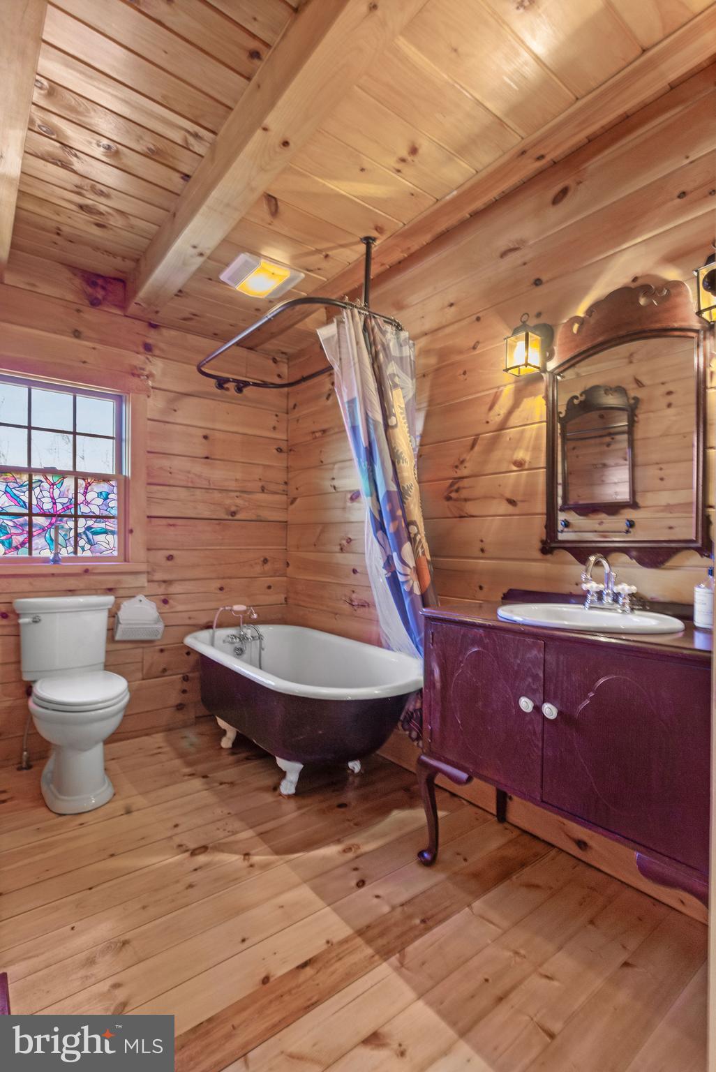 1336 Knoxlyn-Orrtanna Road Orrtanna, PA 17353 - Photo 16 of 37 Full Bath