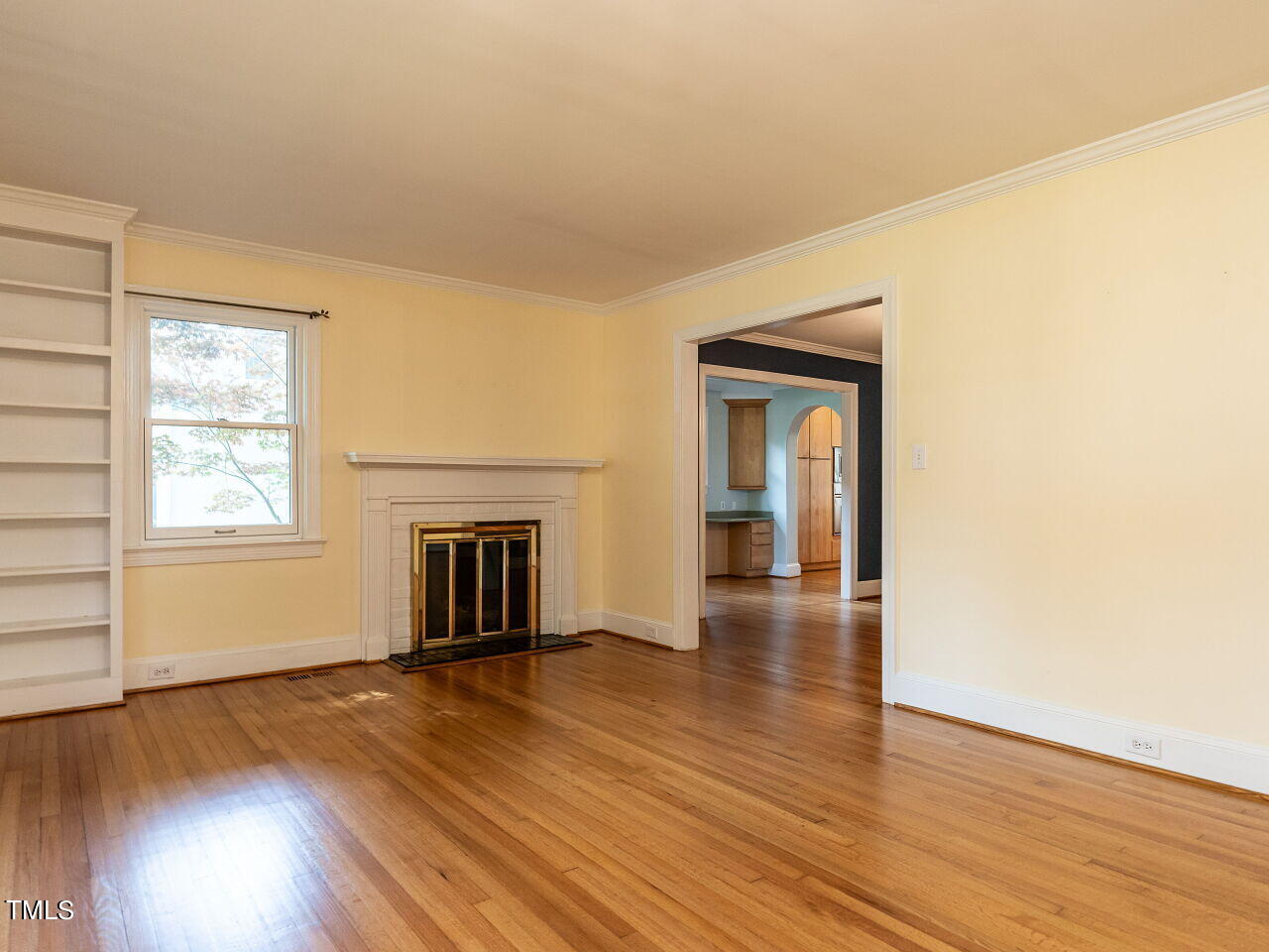 2807 Hazelwood Drive Raleigh, NC 27608 - Photo 5 of 39 008-1280x960-living-room