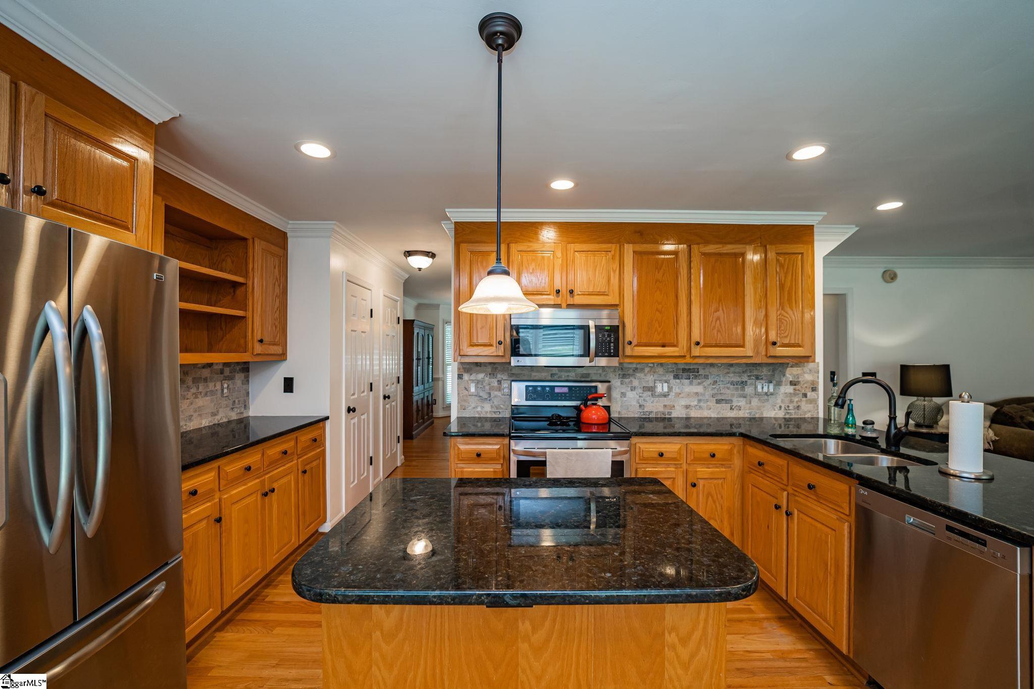 400 Spring Lake Loop Simpsonville, SC 29681 - Photo 15 of 31 Gallery Image 15