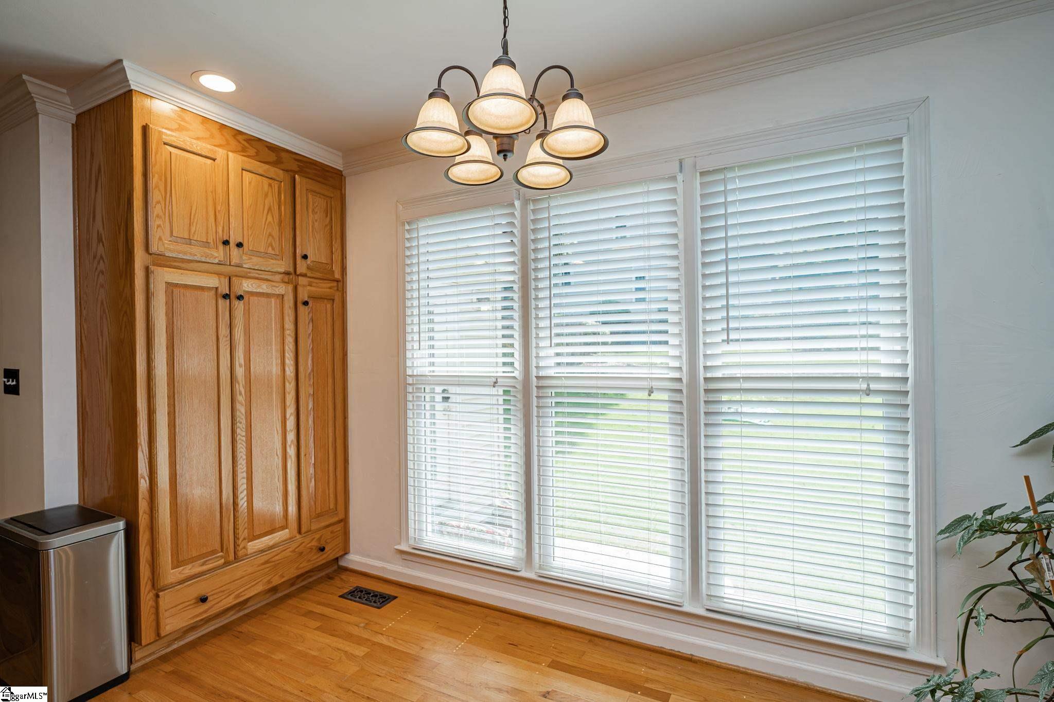 400 Spring Lake Loop Simpsonville, SC 29681 - Photo 5 of 31 Gallery Image 5