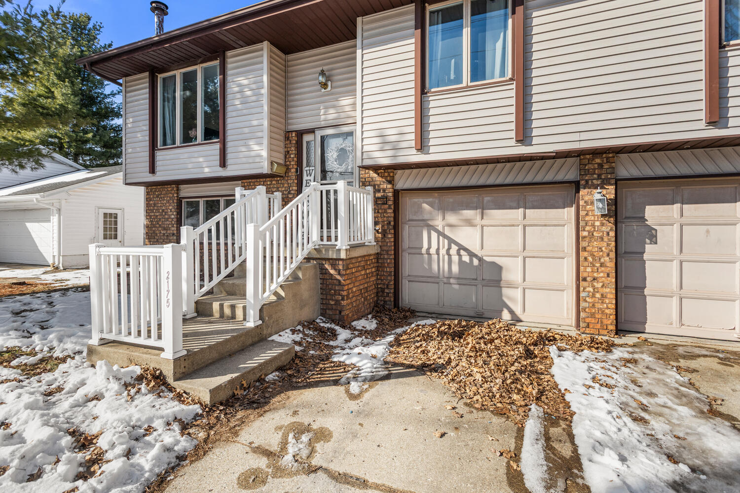 2175 North Summit Avenue Decatur, IL 62526 - Photo 3 of 40