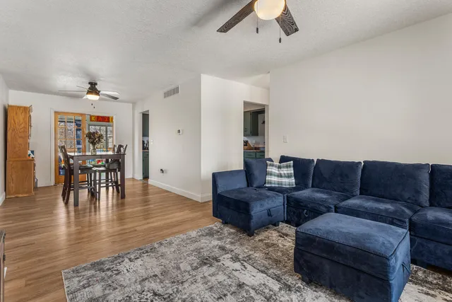 $169,900 | 2175 North Summit Avenue, Decatur, IL 62526